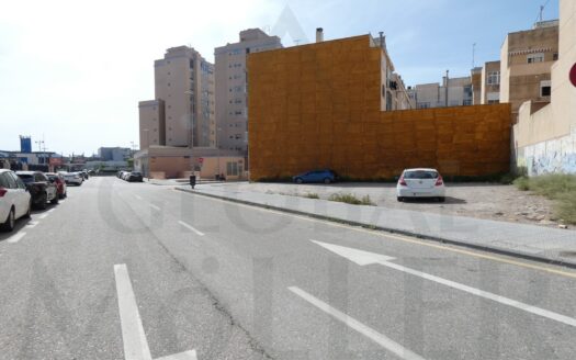 Parcela Urbana en C/ Gabriel Miró Nº 2 – Barrio Peral